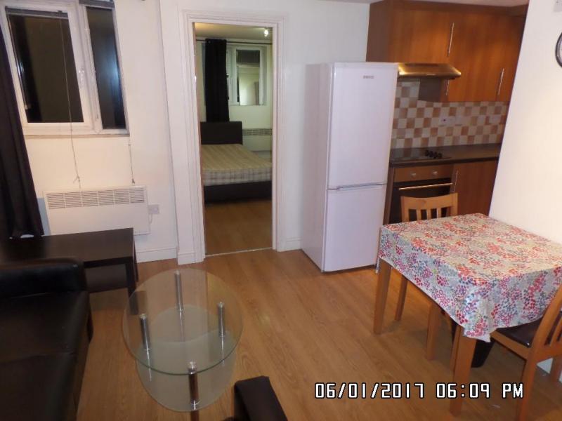 Flat 3,  49 Broadway, Adamsdown, Cardiff